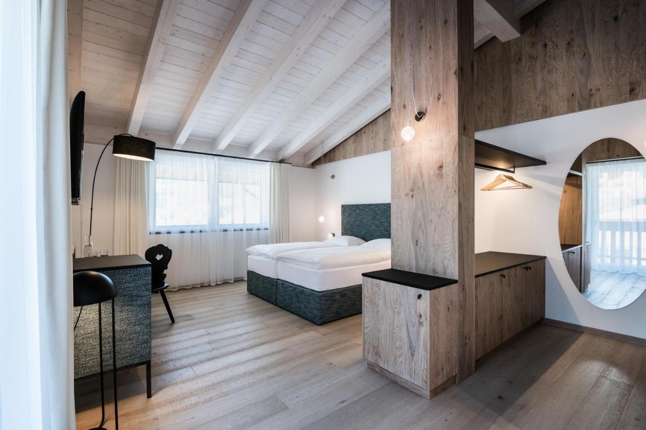 Hotel Ciasa Tama ラ・ヴィッラ エクステリア 写真