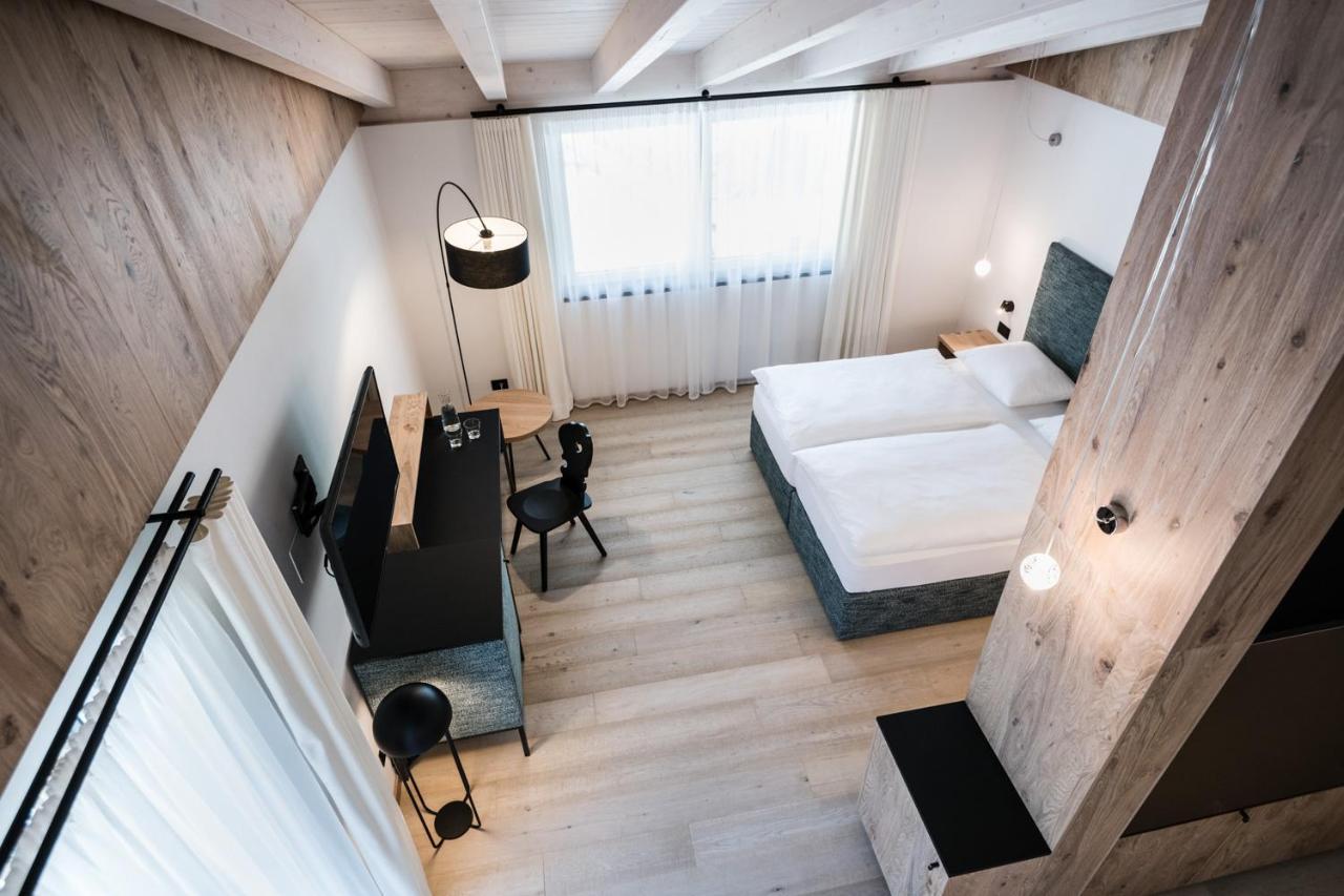 Hotel Ciasa Tama ラ・ヴィッラ エクステリア 写真