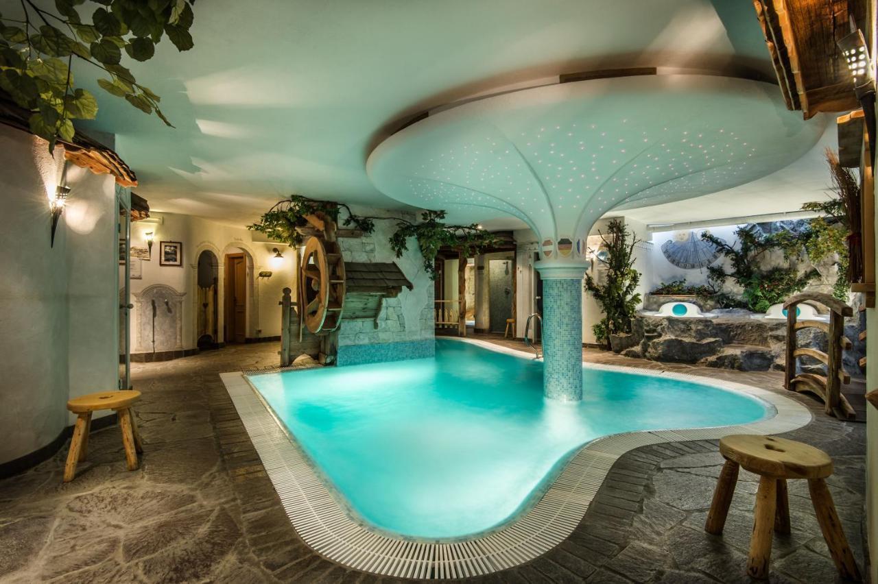 Hotel Ciasa Tama ラ・ヴィッラ エクステリア 写真